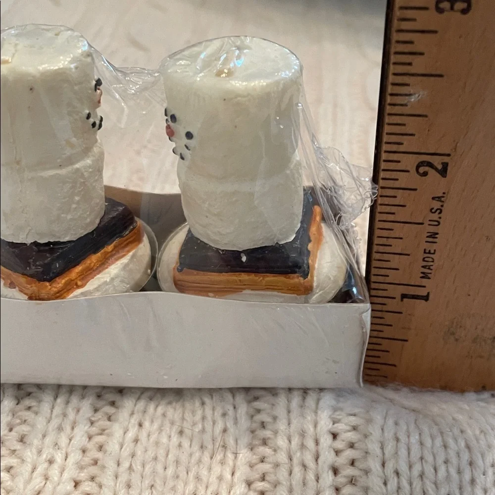 4 NEW S’mores Snowman Candle White/Brown